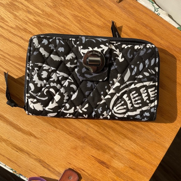 Vera Bradley Black and White Quilted Wallet - Picture 1 of 5